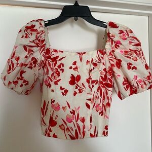 Gorgeous perfect for summer top